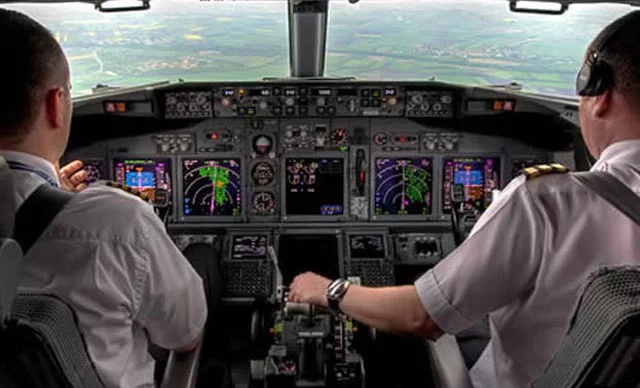 İki pilot arasında ilginç polemik: 'Çıkışta bekliyorum'