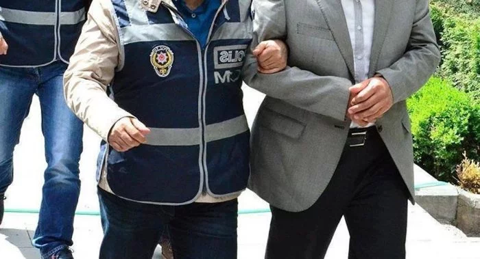  Bursa'da FETÖ operasyonu: 12 polise gözaltı 