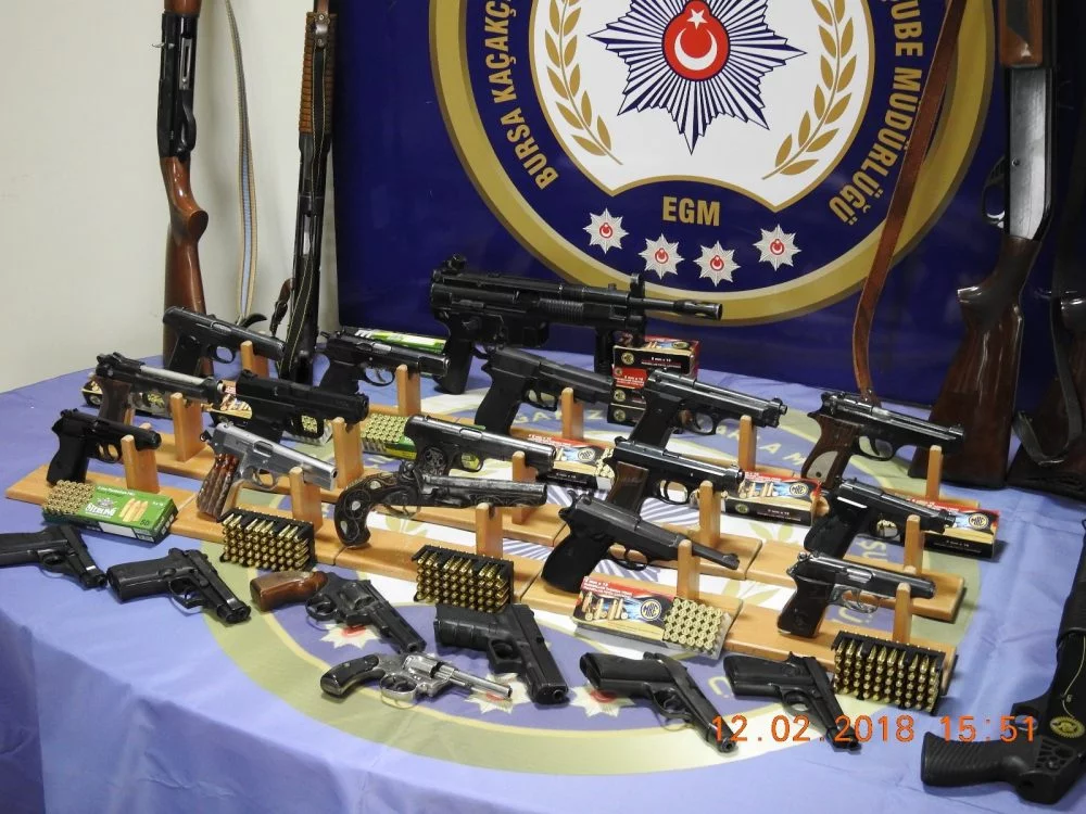 Bursa merkezli silah operasyonu: 61 gözaltı