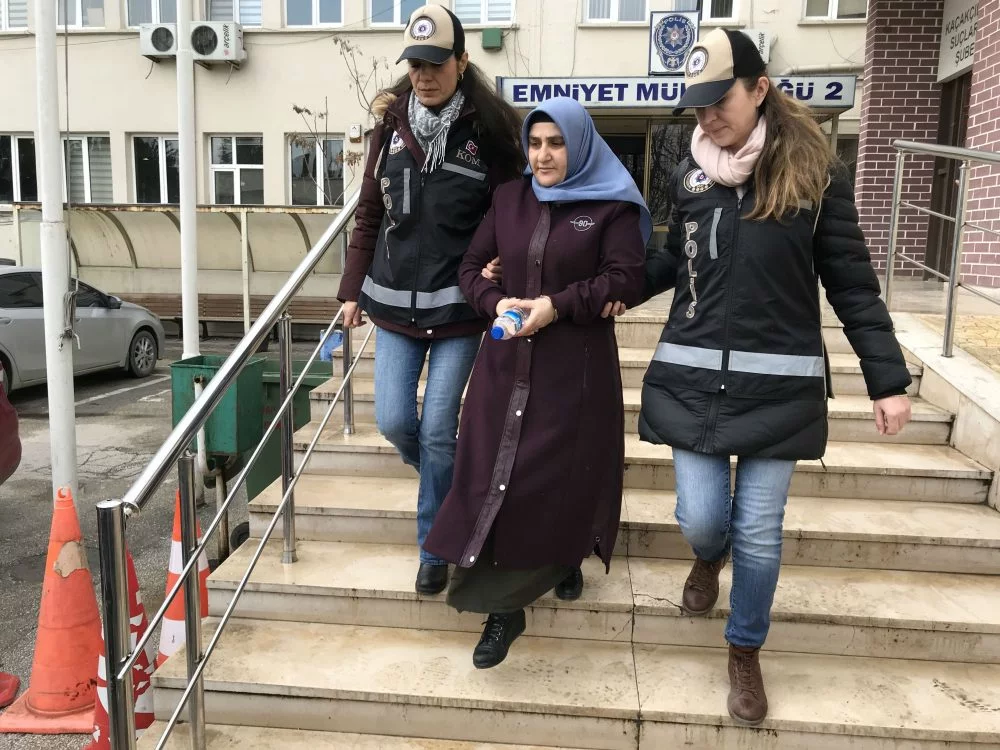 FETÖ'nün Bursa ablası tutuklandı