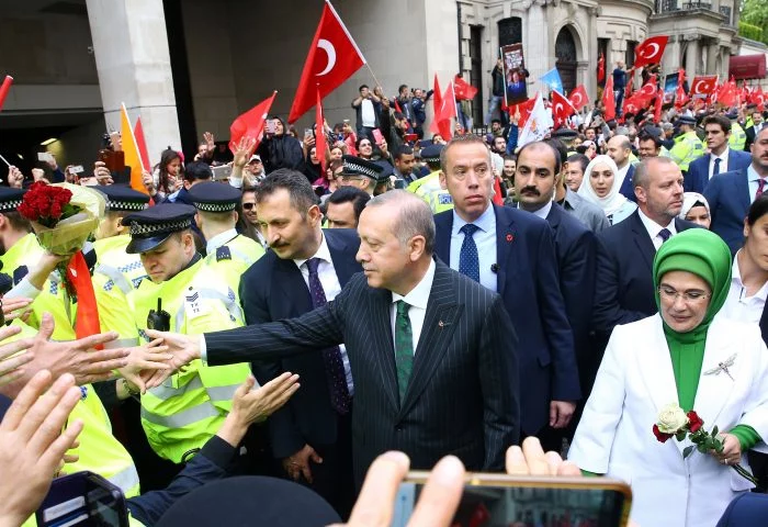 Londra'da Erdoğan'a sevgi seli