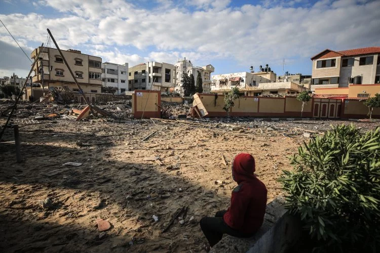 İsrail'in saldırıları Gazze'de birçok aileyi evsiz bıraktı