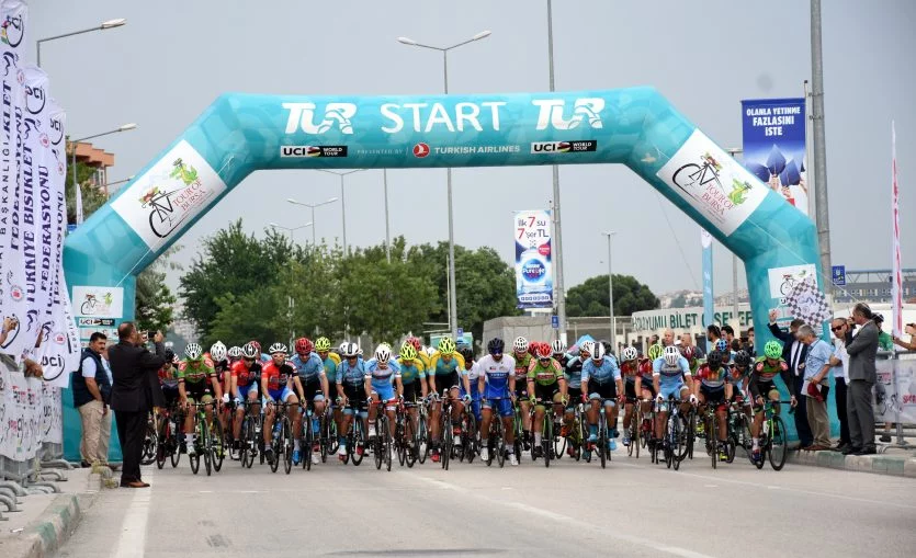 Orhangazi Uluslararası Yol Yarışı'na start verildi