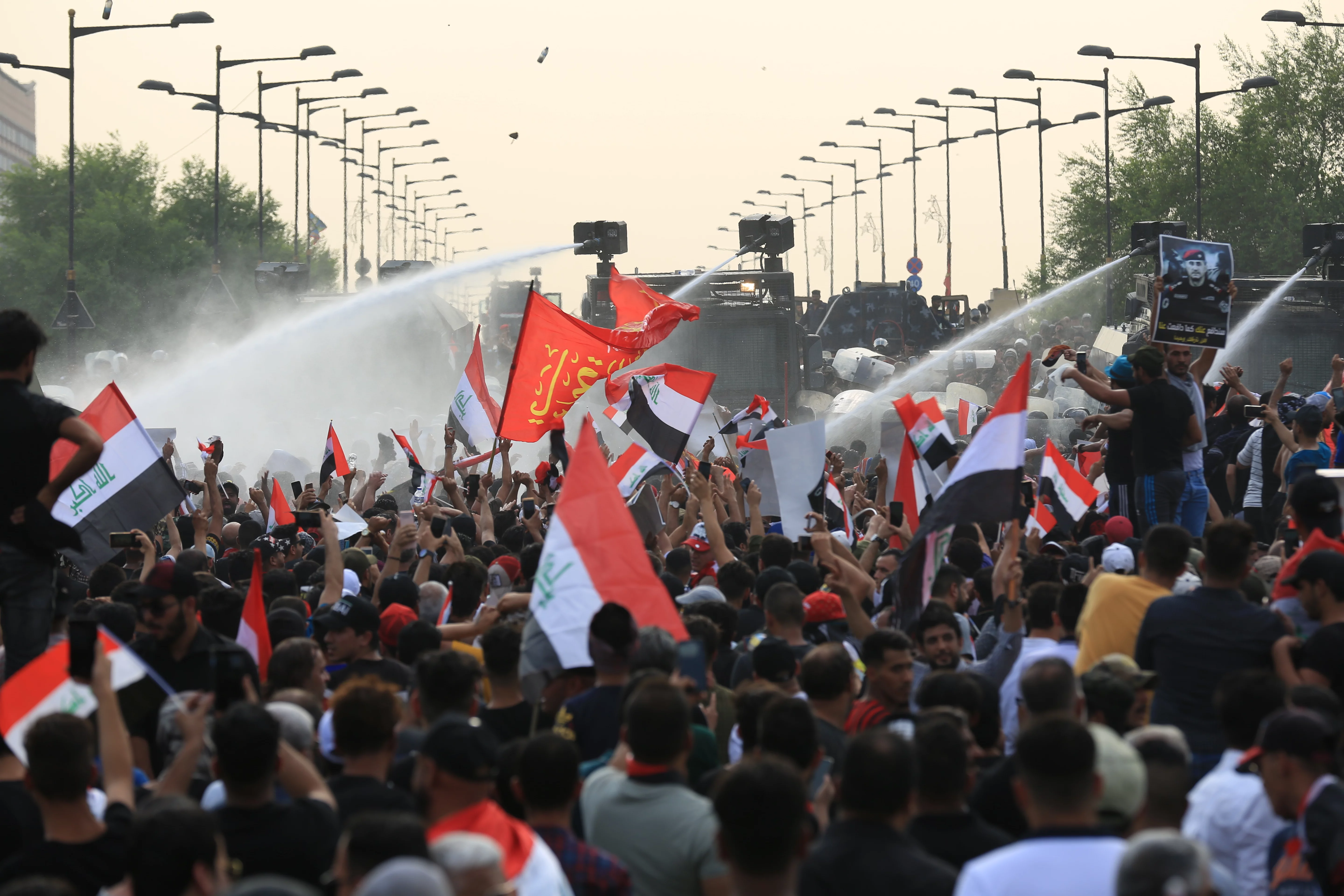 Irak'taki gösterilerde 12 kişi hayatını kaybetti