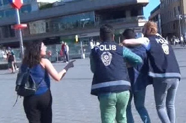 Susmadı! Çığlıklarıyla Taksim'i inletip, tacizciyi böyle yakalattı