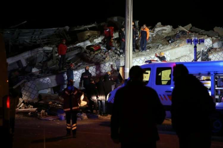 Elazığ'da 6.8'lik deprem