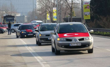 Bursa'da yüzlerce otomobil ile şehit konvoyu
