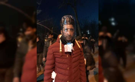 Mülteciler pet şişeden gaz maskesi yaptılar !