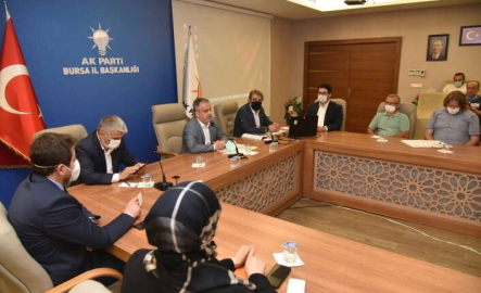 Bursa'da Ak üyelik kampanyasına yoğun ilgi!