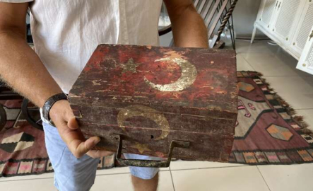 Bursa'da Kurtuluş Savaşından kalma sıhhiye çantası ilgi topluyor