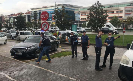 Bursa'da şehrin göbeğinde silahlı kavga!