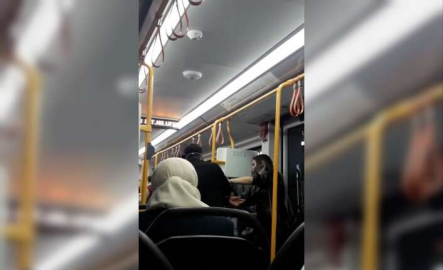 Bursa metrosunda yumruk yumruğa 'neden sarılıyorsun' kavgası!