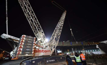 Her biri 130 ton ağırlığında, Bursa'da dev montaj