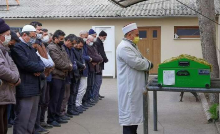 Aracın altında kalan Minik Ömer son yolculuğuna uğurlandı