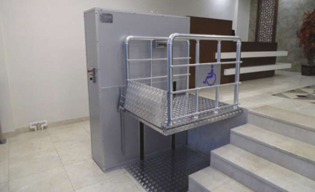 Engelli asansörü onarım işi yaptırılacaktır