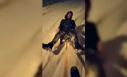 Bursa'da kar kimine eğlence, kimine çile olurken, gençler karın tadını doyasıya çıkardı