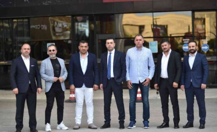 Mobiliyum AVM yönetimi Bursaspor’un Eyüp maçına sponsor oldu
