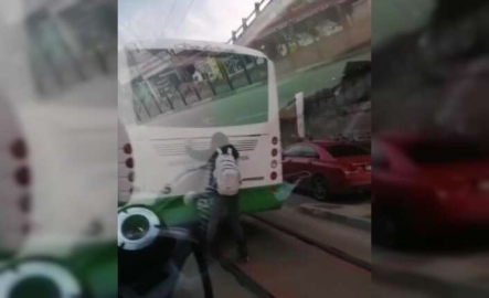 Bursa’da tehlikeli yolculuk kameraya yansıdı