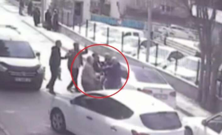 Bursa'da sürücüler birbirine girdi, trafikte yol boks ringine döndü