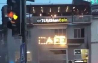 Bursa'da seyir halindeki otomobil alev alev yandı