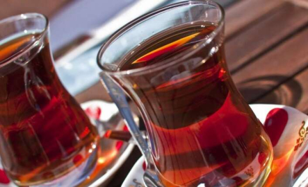 ’Çay ısmarlamıyorsun’ deyip evi terk etmek boşanma sebebi sayıldı!