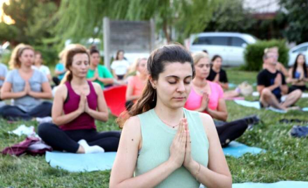 Altınşehir sakinleri yogada buluştu