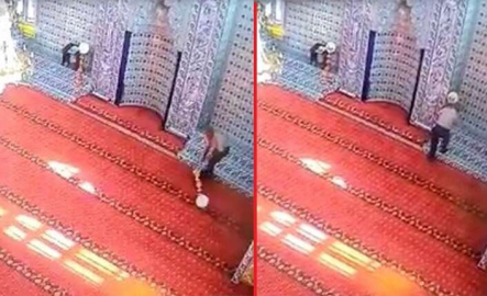 Caminin şamdanlarını çaldılar