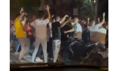 Asker eğlencesinde yolu kapattıllar! İşem başlatıldı