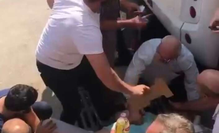 Kaza yaptı, yardımına çevredekiler yetişti