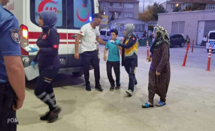 Parkta salıncağın zincirine takılan çocuğun parmağı koptu