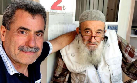 İkisinin aynı yaşta olduğuna kimse inanmıyor