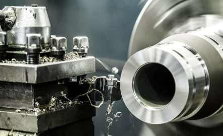 MAKİNE VE METAL SEKTÖRÜ KOBİ OSB İLE BÜYÜYECEK Ekrem Senal; “Yeni Dönem İçin Yeni Projeler”