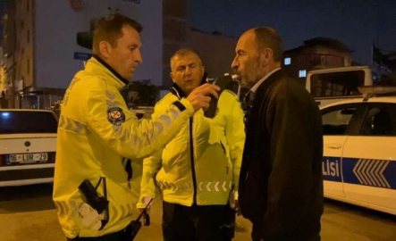 Alkollü sürücünün protez diş hassasiyeti