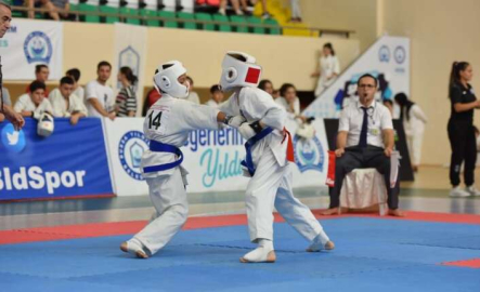 Yıldırım'da karate rüzgarı