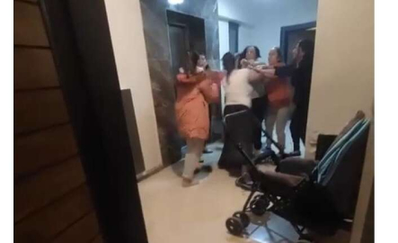 Komşular 'Çöp atma' meselesi yüzünden kavga ettiler!