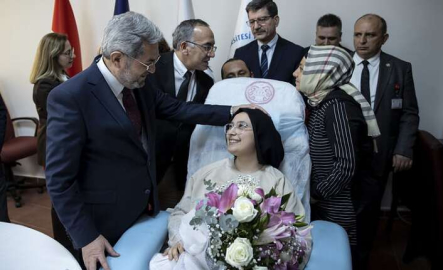 Enkazdan 248'inci saatte kurtarılan Aleyna Ölmez taburcu edildi