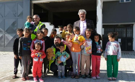 Depremzede çocukların ilacı: Oyuncak