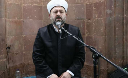 Ayasofya Camii İmam Hatibi ilk teravisinde İnegöl'de