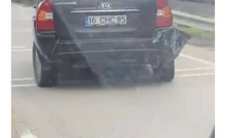 Trafikteki yan yan seyreden cip