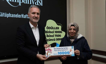 İnegöl Belediyesi'nin düzenlediği kitap kampanyasında kazananlar ödüllerine kavuştu