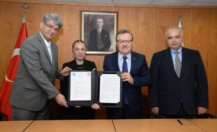 Uludağ Üniversitesi Rektörü Prof. Dr. Kılavuz: “Yerli tohum, milli teknoloji kadar önemli”