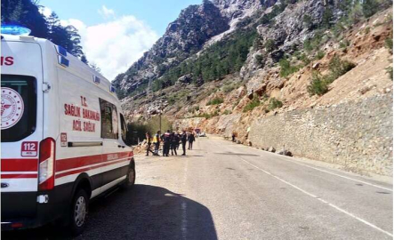 Kayalar dört öğretmeni hayattan koparttı