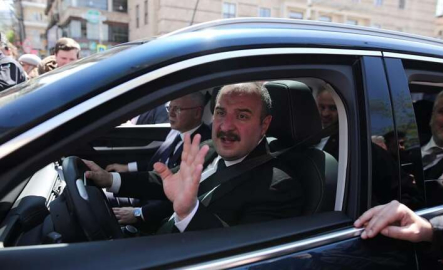 Bakan Varank, "Bakan arkadaşlar Togg’u makam aracı olarak kullanıyor"