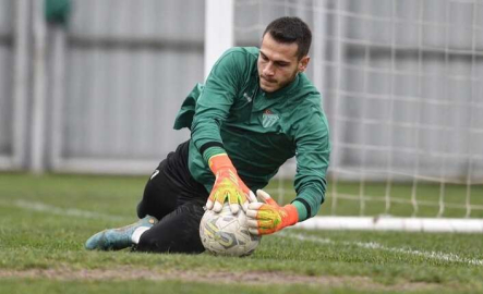 Deniz Aydın 3 hafta sahalardan uzak kalacak