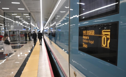 Ankara-Sivas Hızlı Treni ilk seferi için yola çıktı