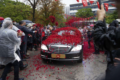 Alper Taban’dan “gül” ayrıntısı