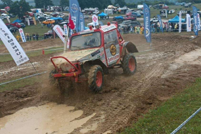 Off-Road Festivali'nde kadınlar erkeklere taş çıkarttı