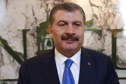 Fahrettin Koca'ya bakanlık girişinde alkışlı karşılama