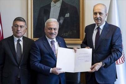 Numan Kurtulmuş, Meclis Başkanı adaylık başvurusunu sundu