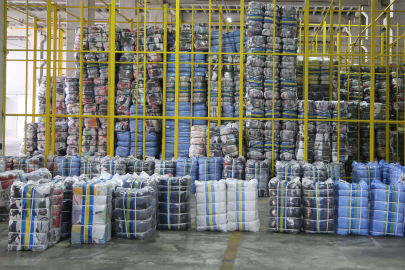 Geri dönüşümle toplanan giysiler ihraç ediliyor